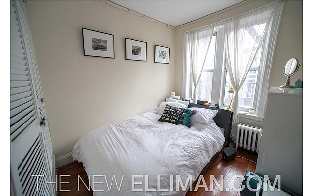 Rented by Douglas Elliman | media 23