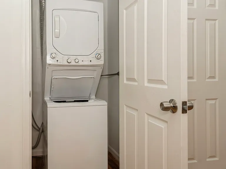 2337 W Dickens Ave #5 — Photo 7