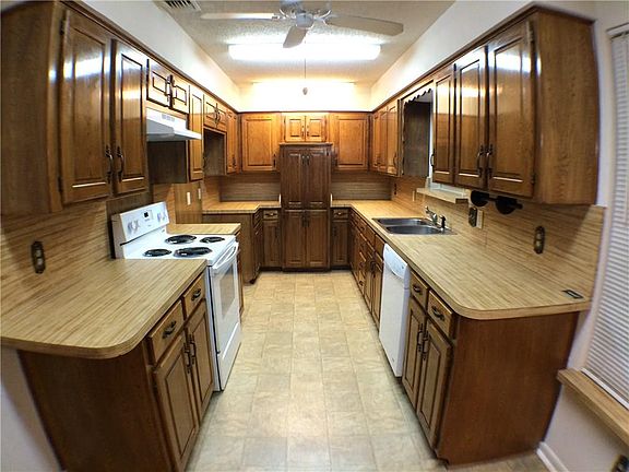 3rd image of 5120 Maryanna Way