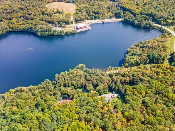 33 Raspberry Lane, Carmel, NY 10512