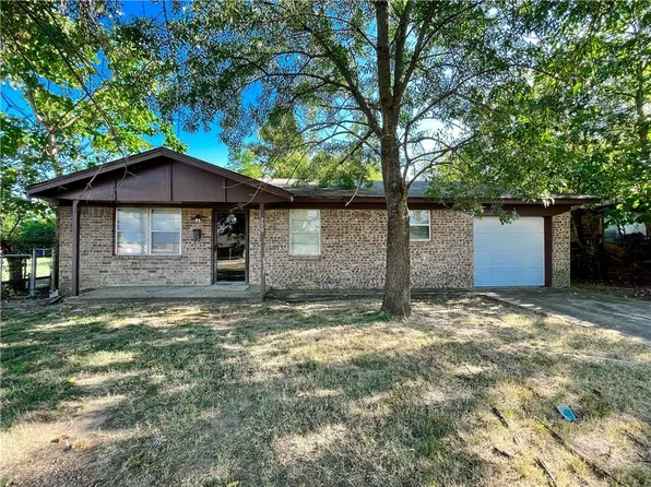 220 W 2nd St, Wewoka, OK 74884
