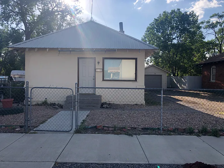 406 West Ave — Photo 1