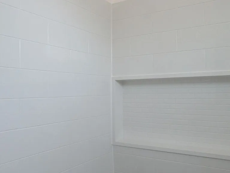 908 E Cypress Ave — Photo 5