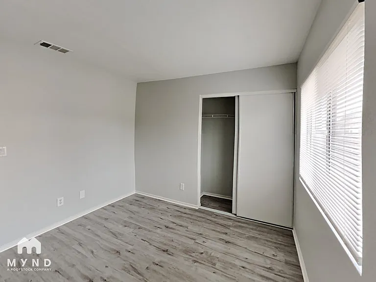 245 Farlin Cir — Photo 29