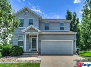 11813 S 213th St, Gretna, NE 68028
