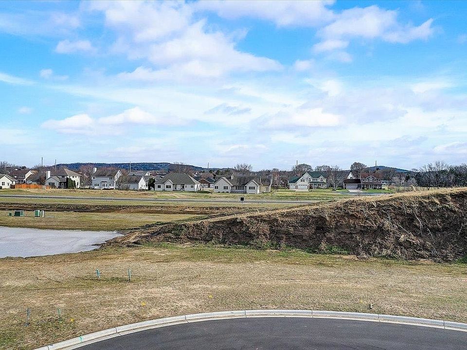 1st image of 216 Falcon Ct