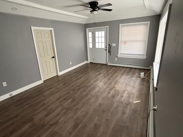 133 Welles St Floor 1, Woonsocket, RI 02895