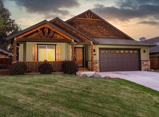 1933 SW 41st St, Redmond, OR 97756