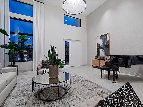 5th image of 26931 Calle Verano