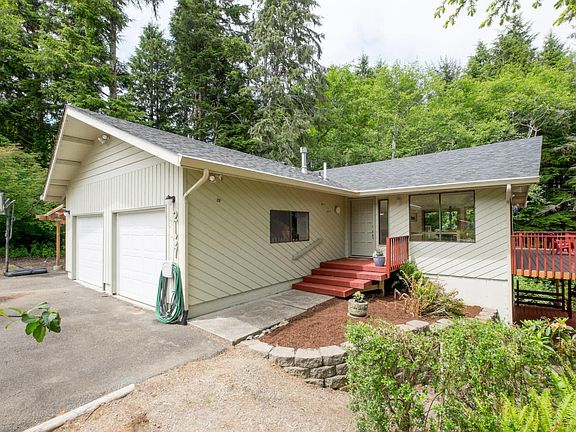2nd image of 2137 NE Lake Dr