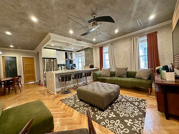 4th image of 436 E 55th St Room 2