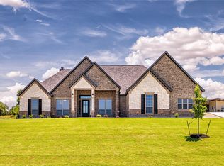 724 Burr Oak Ln, Weatherford, TX 76085