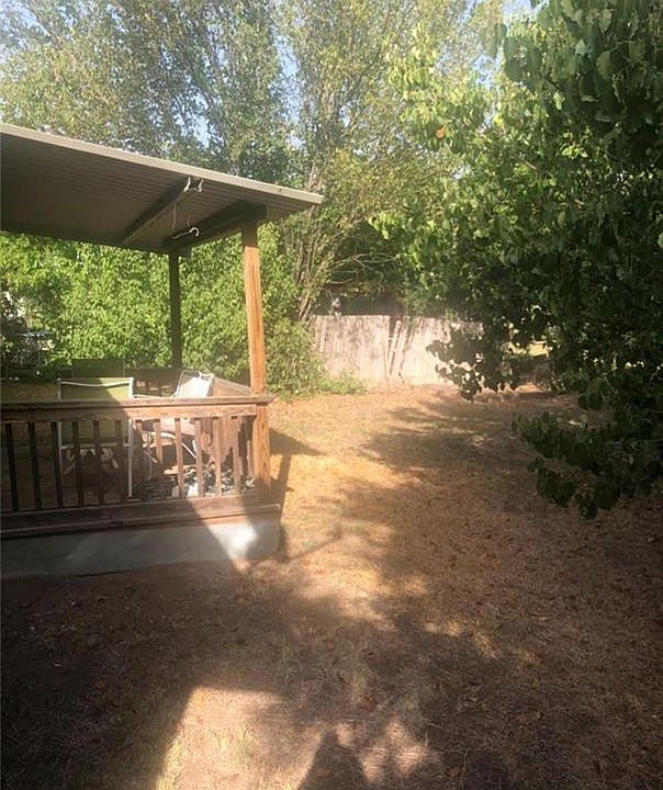 2nd image of 208 Shire Ct