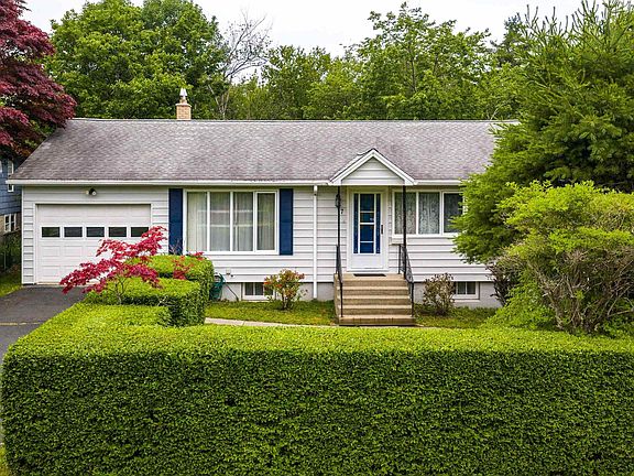 2nd image of 17 Forward Ave