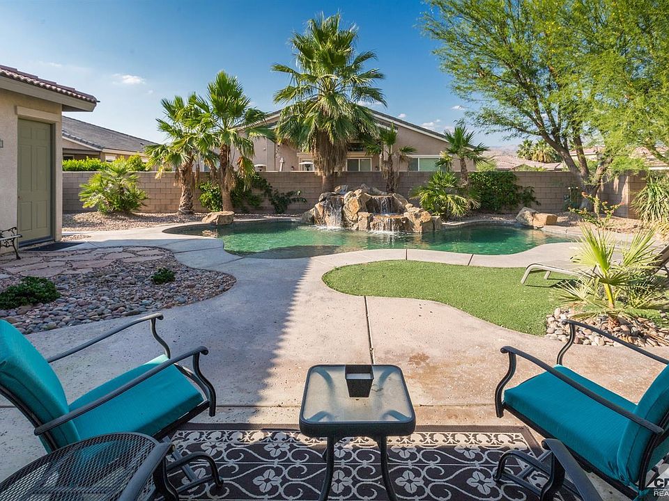 2nd image of 81880 Villa Reale Dr