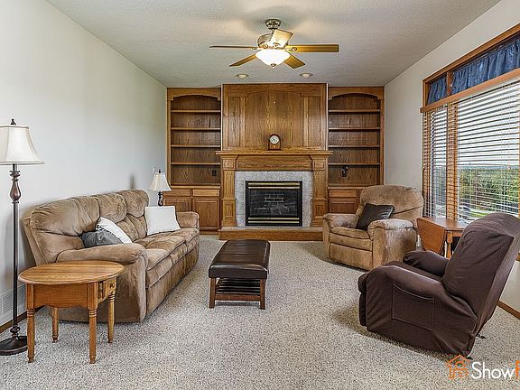 4th image of 7023 Carey Ct