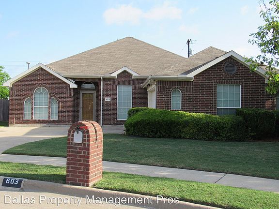 2nd image of 603 Kari Anne Ln
