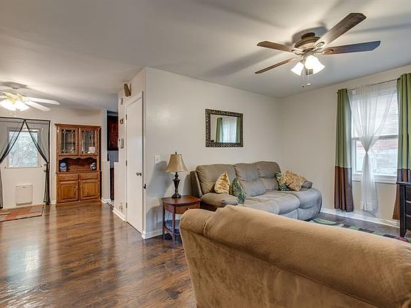 4th image of 1912 Karen Dr
