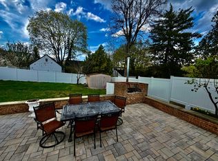 51 Iroquois Rd, Ossining, NY 10562