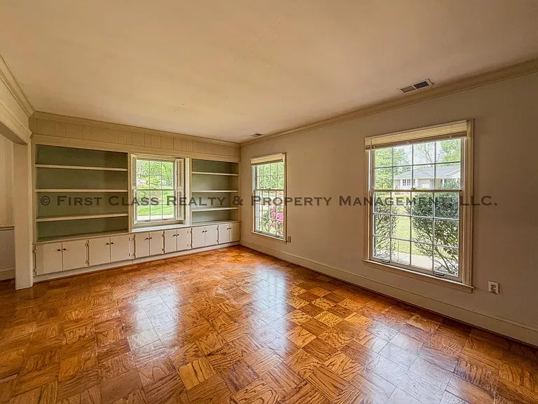 500 Ashworth Rd — Photo 19