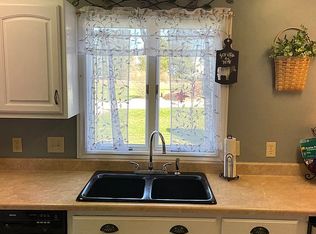 4458 Dickey John Rd, Auburn, IL 62615