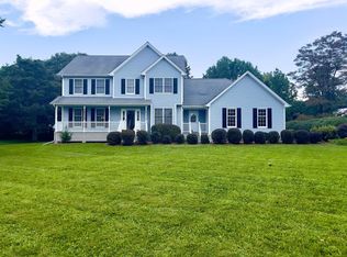 1 Settlers Ct, Poughkeepsie, NY 12603