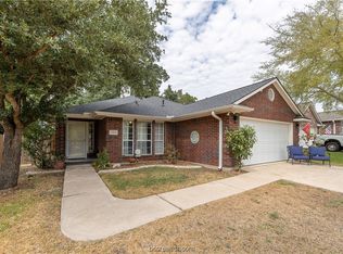 1702 Beaver Pond Ct, Bryan, TX 77807