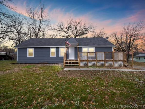 605 NE 6th St, Wagoner, OK 74467