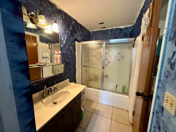 10425 Okeechobee Road, Fort Pierce, FL 34945
