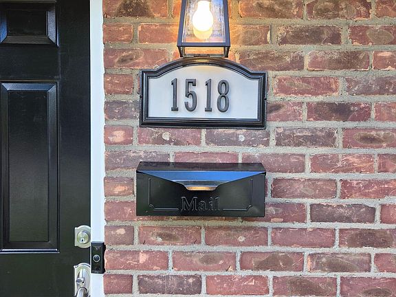 3rd image of 1518 Red Run Dr