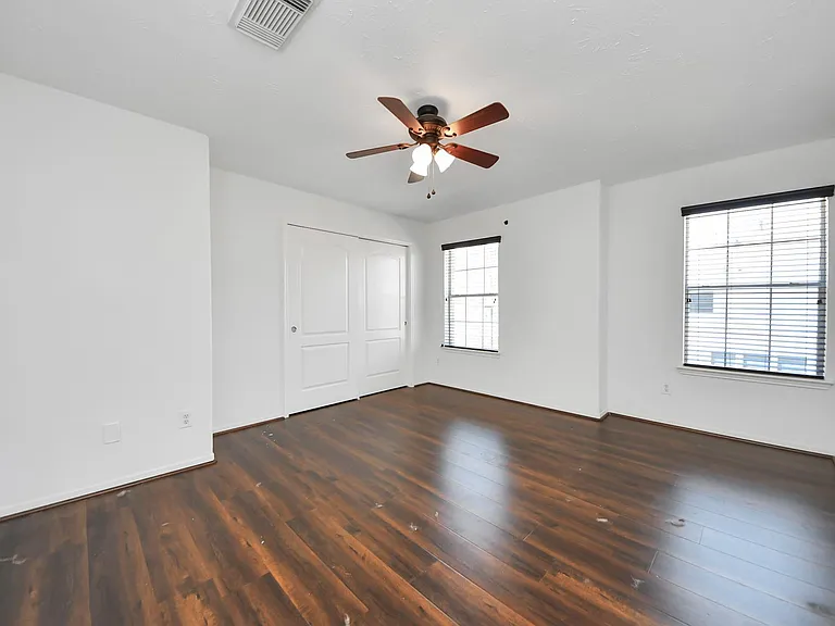 5922 Hollister Cole — Photo 35