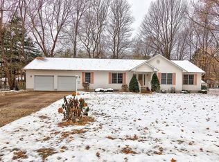 1966 Spring Grove Rd, Madison, OH 44057