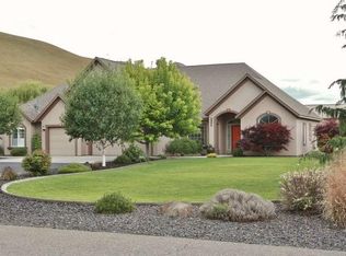 5800 Glenbrook Loop, West Richland, WA 99353