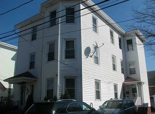 13 Aiken St, Pawtucket, RI 02861
