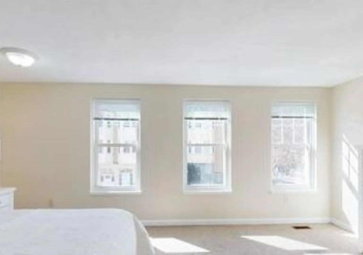 Charming 5 Bedroom — Photo 2