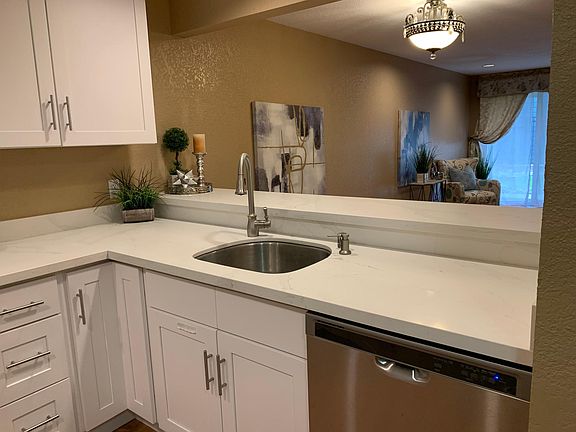 4th image of 12613 SE 41st Pl APT E102