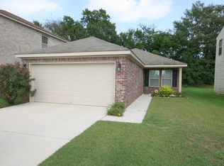 225 Bermuda Lakes Dr, Meridianville, AL 35759