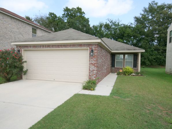 225 Bermuda Lakes Dr