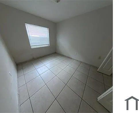 2 bed, 812 sqft, $1,299 — Photo 4