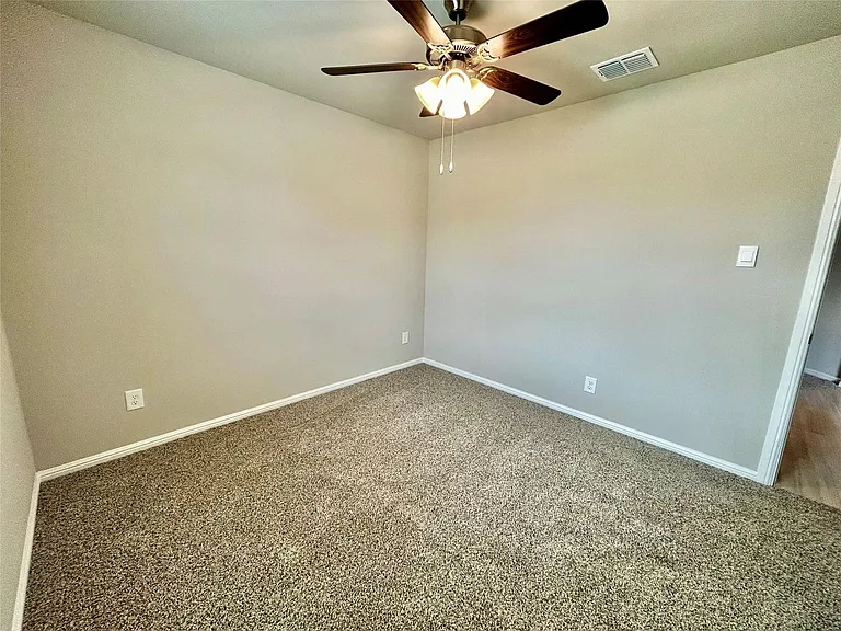 16432 Severn Ln — Photo 20