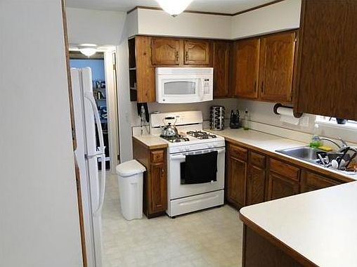 4th image of 1321 E Ramblewood Dr