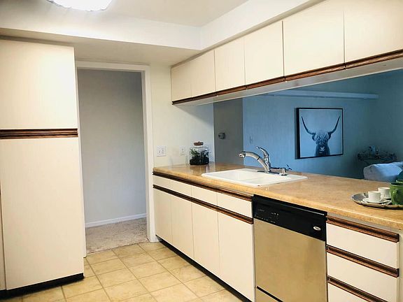 3rd image of 8693 E Monmouth Pl
