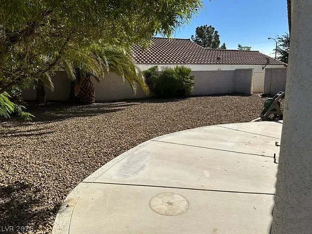 285 Spring Palms St — Photo 23