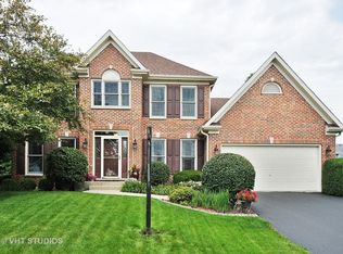 603 Lindsay Cir, North Aurora, IL 60542