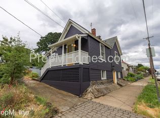 319 4th St, Oregon City, OR 97045