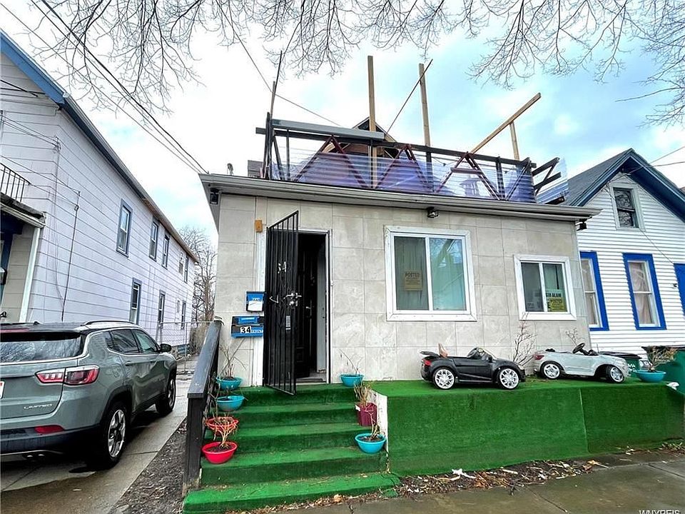 1st image of 34 Strauss St