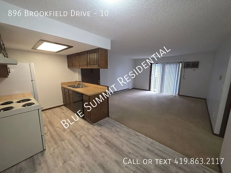 896 Brookfield Dr #10 — Photo 9