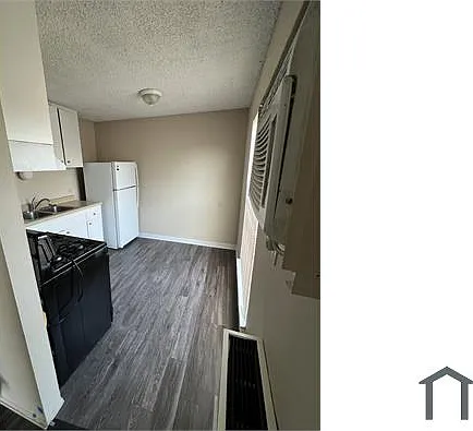 2218 Hillsborough Ct — Photo 3