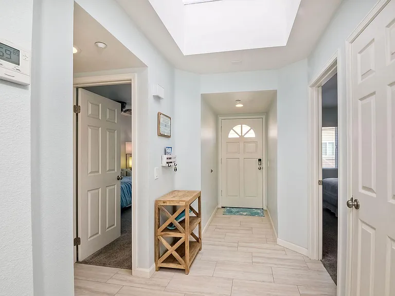 501 N Pacific St #10 — Photo 10