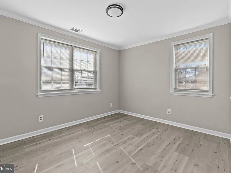 2528 Wendover Rd #B — Photo 5